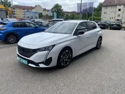 Weiß Gebraucht 2023 Peugeot 308 Allure Limousine | 22.490 € (Fairer Preis)