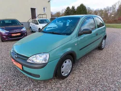 Grün Gebraucht 2001 Opel Corsa Comfort Limousine | 1.400 € (Teuer)