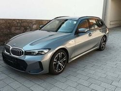 Saphirre black Gebraucht 2025 BMW 330 M Sport Kombi | 40.550 € (Superpreis)