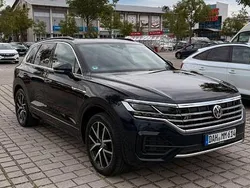Blau Gebraucht 2019 VW Touareg R-line SUV | 39.800 € (Guter Preis)