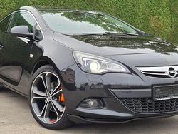 Schwarz Gebraucht 2012 Opel Astra GTC Limousine | 6.500 €