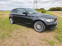 Schwarz Gebraucht 2011 BMW 118 Kleinwagen | 4.200 € (Guter Preis)