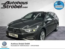 Mangangrau metallic (metallic) Gebraucht 2022 VW Passat Alltrack S Kombi | 37.890 € (Fairer Preis)