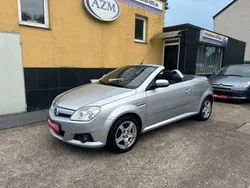 Silber Gebraucht 2006 Opel Tigra Edition Cabrio | 3.290 € (Teuer)