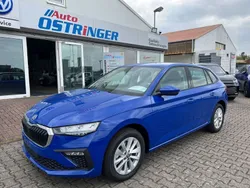 Blau Neu 2025 Skoda Scala Essence Kleinwagen | 23.990 € (Guter Preis)