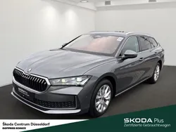 Grau Gebraucht 2024 Skoda Superb LAURIN & KLEMENT Kombi | 47.890 € (Teuer)
