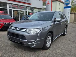 Platinumgrau Gebraucht 2012 Mitsubishi Outlander Instyle SUV | 10.200 € (Etwas zu teuer)