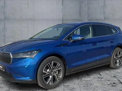 Blau Gebraucht 2025 Skoda Enyaq iV SportLine SUV | 48.770 € (Guter Preis)