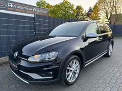 Schwarz Gebraucht 2015 VW Golf VII Basis Kombi | 15.999 € (Teuer)