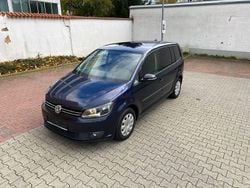 Blau Gebraucht 2014 VW Touran Van / Kleinbus | 5.990 € (Guter Preis)