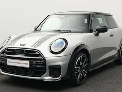 Grau Gebraucht 2024 Mini John Cooper Works Kleinwagen | 30.896 € (Superpreis)