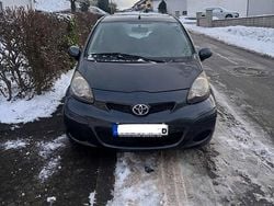Grau Gebraucht 2009 Toyota Aygo Kleinwagen | 2.200 € (Fairer Preis)