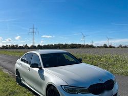 Weiß Gebraucht 2019 BMW 330 M Sport Limousine | 33.900 € (Etwas zu teuer)