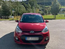 Rot Gebraucht 2016 Hyundai i10 Classic Kleinwagen | 7.900 € (Teuer)