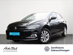 Schwarz (deep black perleffekt) Gebraucht 2021 VW Polo Highline Limousine | 16.470 € (Fairer Preis)