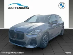 Skyscraper grau Neu 2025 BMW 218 M Sport Van / Kleinbus | 36.840 € (Guter Preis)