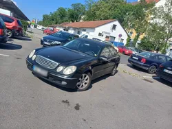 Schwarz Gebraucht 2003 Mercedes E220 Limousine | 1.700 €