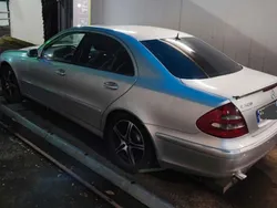Silber Gebraucht 2004 Mercedes E320 Avantgarde Limousine | 3.750 € (Guter Preis)