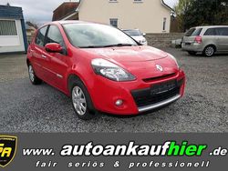 Hellrot Gebraucht 2011 Renault Clio II Dynamique Kleinwagen | 4.690 €