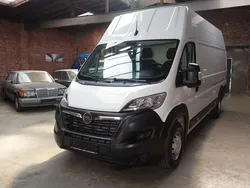 Weiß Gebraucht 2023 Opel Movano Van | 26.156 € (Guter Preis)