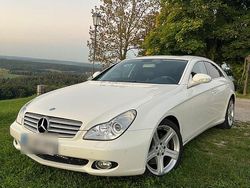 Weiß Gebraucht 2006 Mercedes CLS350 Coupé | 14.000 € (Etwas zu teuer)