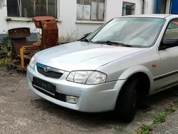 Silber Gebraucht 1999 Mazda 323F Kleinwagen | 1.000 € (Superpreis)