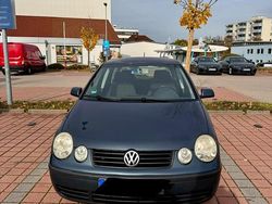 Grau Gebraucht 2003 VW Polo Kleinwagen | 1.400 € (Fairer Preis)