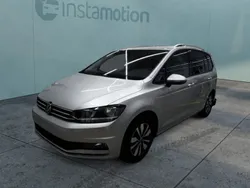 Silber Gebraucht 2024 VW Touran Move Van / Kleinbus | 33.850 € (Guter Preis)