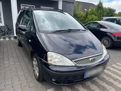 Schwarz Gebraucht 2005 Ford Galaxy Van / Kleinbus | 2.300 € (Fairer Preis)