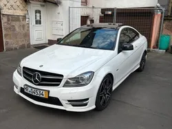 Weiß Gebraucht 2013 Mercedes C250 AMG Coupé | 8.500 €