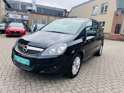 Schwarz Gebraucht 2014 Opel Zafira Family Van / Kleinbus | 6.990 € (Fairer Preis)