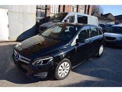 Schwarz Gebraucht 2017 Mercedes B200 Urban Van / Kleinbus | 12.900 € (Guter Preis)