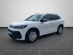 Pure white Gebraucht 2024 VW Tiguan R-line SUV | 40.900 € (Teuer)