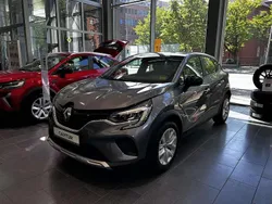 Grau Gebraucht 2024 Renault Captur Equilibre SUV | 19.989 € (Superpreis)