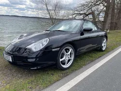 Schwarz Gebraucht 2002 Porsche 911 Carrera 4 Cabriolet Cabrio | 35.452 € (Fairer Preis)