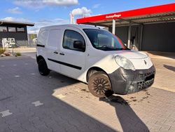 Weiß Gebraucht 2010 Renault Kangoo Van / Kleinbus | 2.400 € (Fairer Preis)