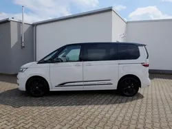 Weiß Gebraucht 2024 VW T7 Edition Van | 59.999 € (Teuer)