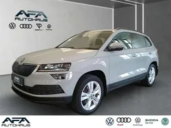 Grau Gebraucht 2022 Skoda Karoq Style SUV | 22.333 €