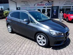 Grau Gebraucht 2016 BMW 218 Active Tourer Sport Line Van / Kleinbus | 15.900 € (Fairer Preis)