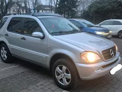Silber Gebraucht 1999 Mercedes ML320 SUV | 1.950 €