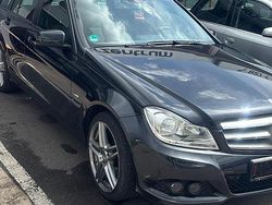 Schwarz Gebraucht 2011 Mercedes C220 Kombi | 7.450 € (Fairer Preis)