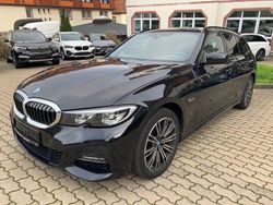 Schwarz Gebraucht 2022 BMW 320e M Sport Kombi | 24.450 € (Guter Preis)