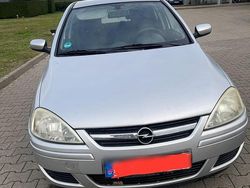 Silber Gebraucht 2005 Opel Corsa Kleinwagen | 600 €