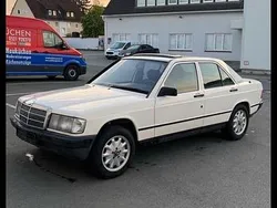Weiß Gebraucht 1984 Mercedes 190 Limousine | 3.250 €