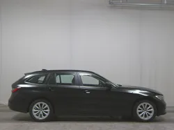 Schwarz Gebraucht 2020 BMW 318 Sport Line Kombi | 18.980 € (Superpreis)