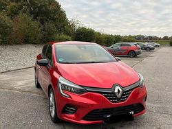 Rot Gebraucht 2021 Renault Clio V Kleinwagen | 16.000 € (Fairer Preis)