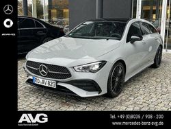 Grau Gebraucht 2025 Mercedes CLA200 Shooting Brake AMG line Kombi | 57.102 €