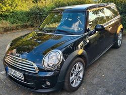 Schwarz Gebraucht 2012 Mini Cooper D Clubman Kombi | 9.200 € (Etwas zu teuer)