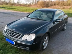 Blau Gebraucht 2003 Mercedes CLK320 Coupé | 3.000 €