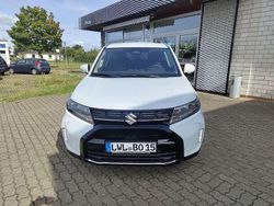 Pearl cool white metallic Neu 2025 Suzuki Vitara Comfort SUV | 28.990 € (Fairer Preis)